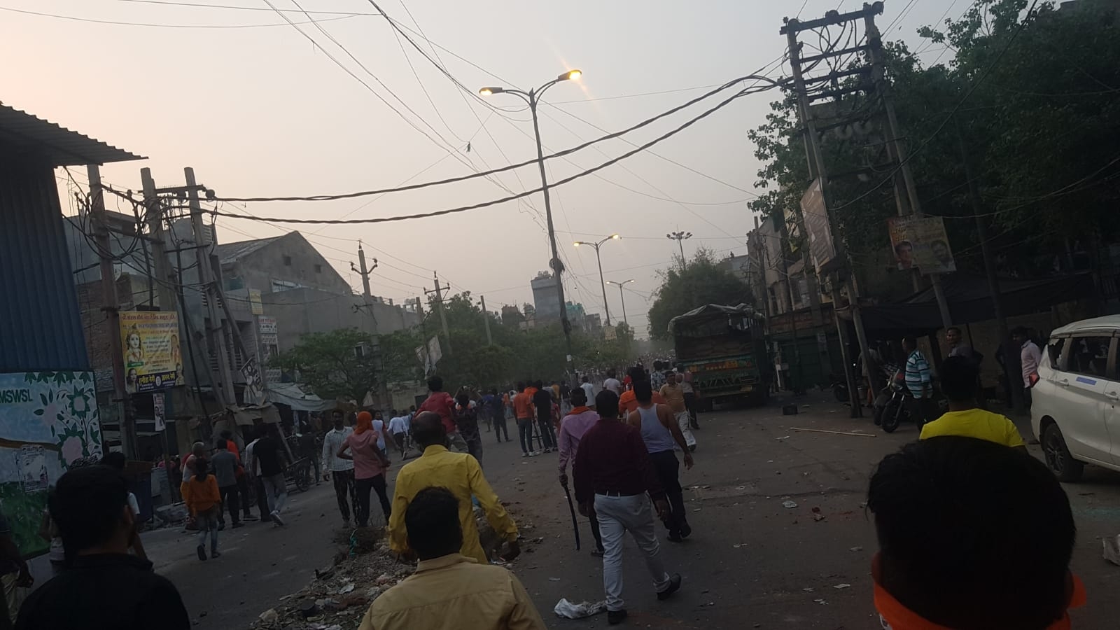 Hanuman Jayanti procession attacked by stone-pelters in Jahangirpuri