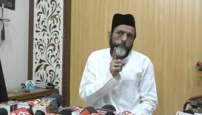 UP based cleric Maulana Tauqir Raza issues threats again