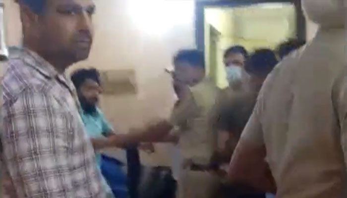 Watch: Tajinder Bagga shares video of men in civilian clothes holding ...