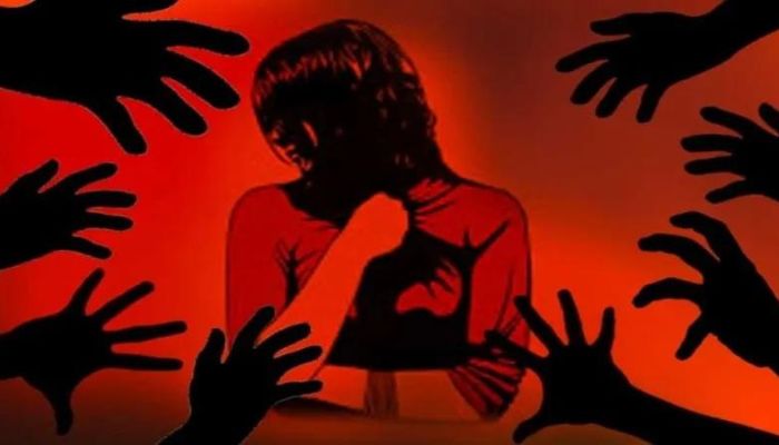 Hyderabad: Minor girl gangraped by 5 including a son of an AIMIM MLA in TRS leader's Mercedes