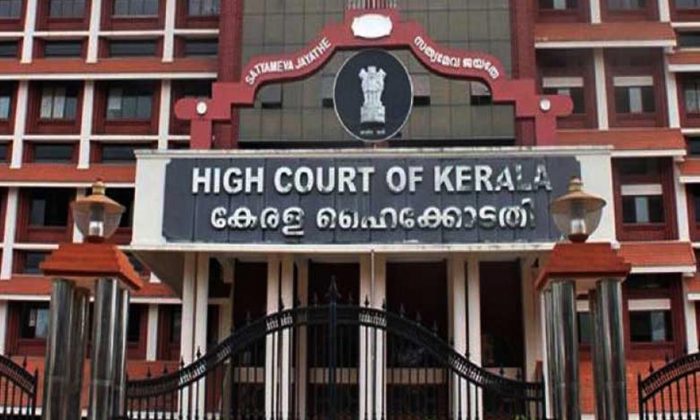 Kerala HC acquits 13 RSS workers in a 2008 murder case while slamming prosecution for pushing a scripted story