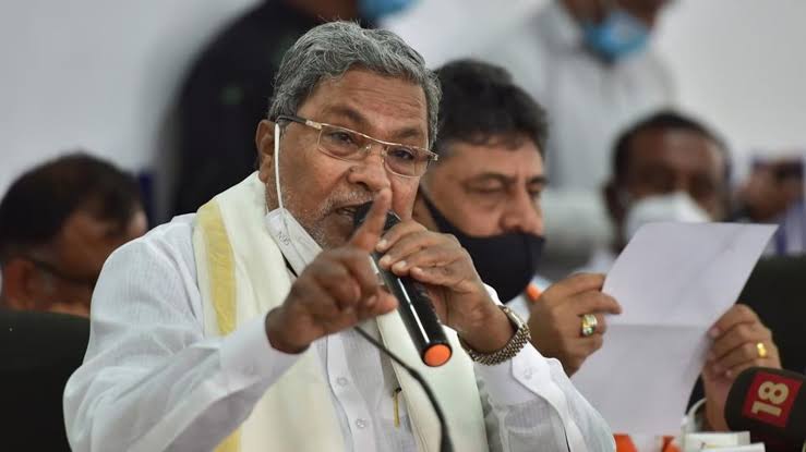 ‘Why put Savarkar’s portrait in a Muslim area?’ Siddaramaiah on Shivamogga incident