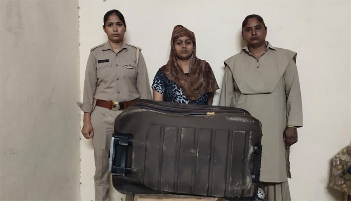 700px x 400px - Ghaziabad: Preeti Sharma arrested after she slits live-in partner Firoz's  throat, stuffs body in a trolley bag