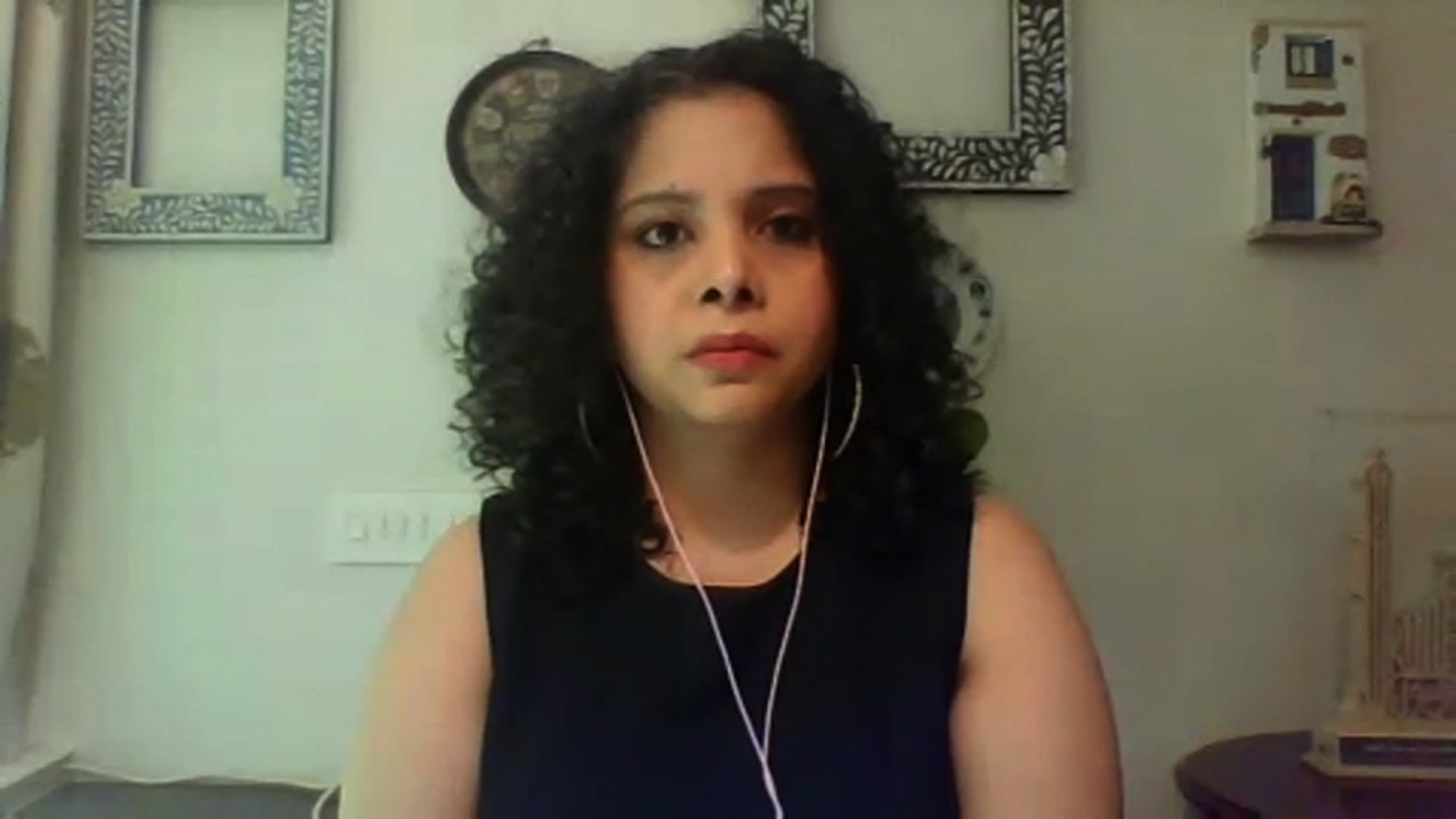 Rana Ayyub pulls out victim card after ED files charge sheet against her