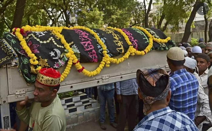 Morbi tragedy: Graves were dug all night, funeral pyres rage at Shamshan as families were left devastated