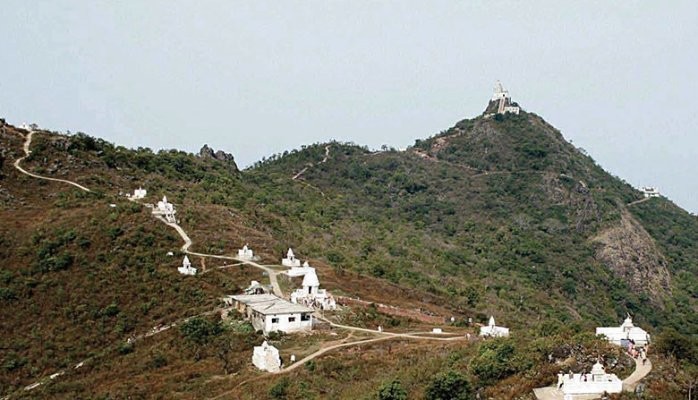 Jains observe a one-day bandh to protest against turning Shri Sammed Shikharji into a tourist destination