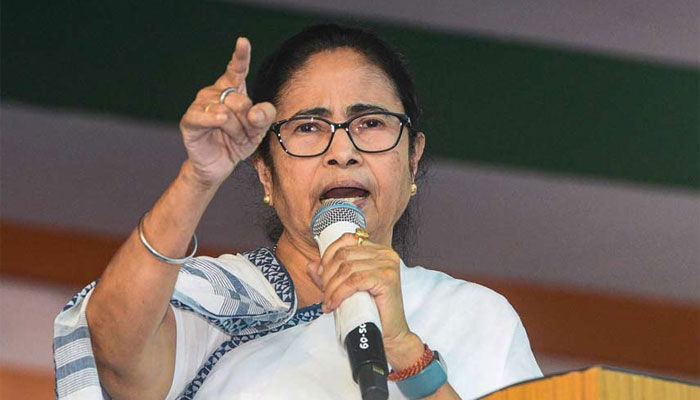 Mamata Banerjee boasts about driving TATA Motors away from Singur ...