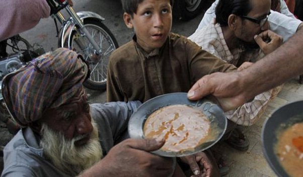 Pakistan poverty rate raises by 35.7%, ranks 92 out of 116 in list of ...