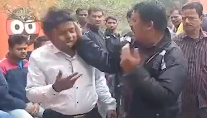 TMC leader caught on camera slapping BJP leader