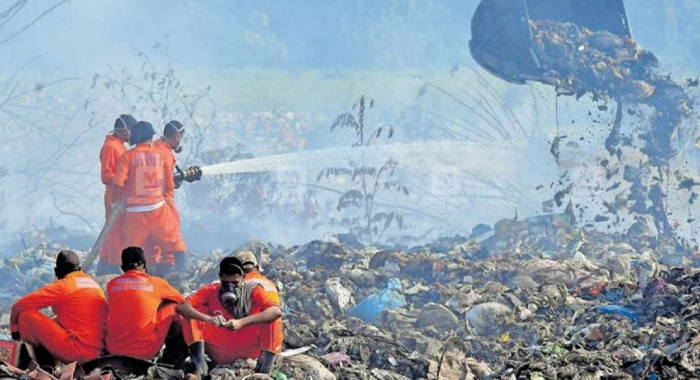 #GodsOwnTrash: Netizens voice their anger as Brahmapuram landfill in Kerala burns for 12 days