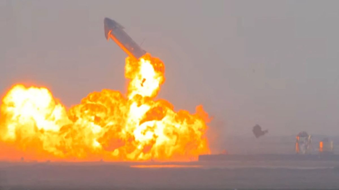 Moments after launch, SpaceX's Starship rocket explodes above Gulf of Mexico