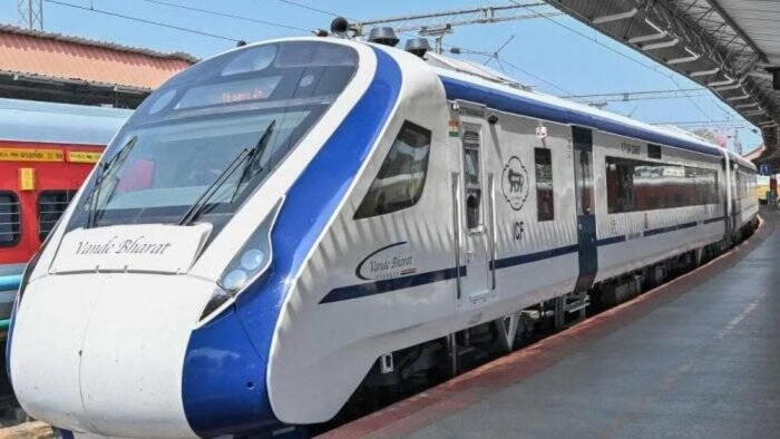 Stones pelted at Dharwad-Bengaluru Vande Bharat Express in Karnataka