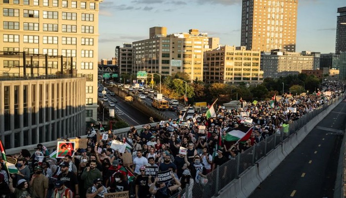 US: Spray-paint, anti-semitic stickers across Starbucks in New York ...