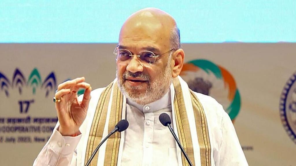 Amit Shah takes a dig at KCR, Rahul Gandhi over 'dynasty politics'