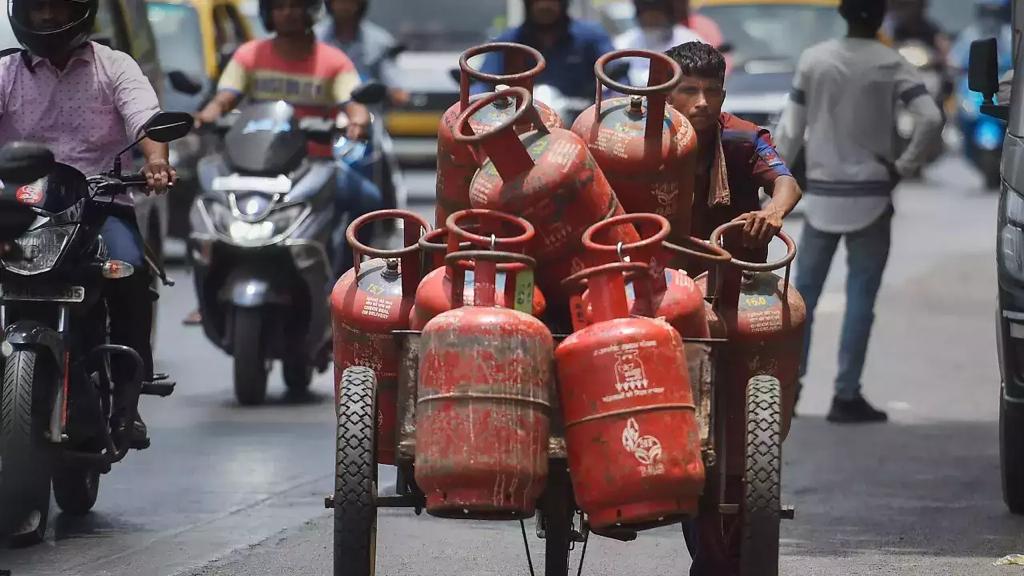 Rajasthan govt slashes under Ujjwala gas cylinder prices to Rs 450