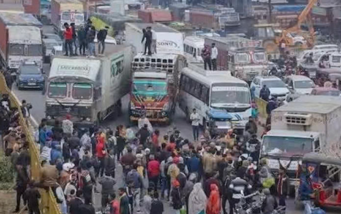 Bus and truck drivers protest in several states