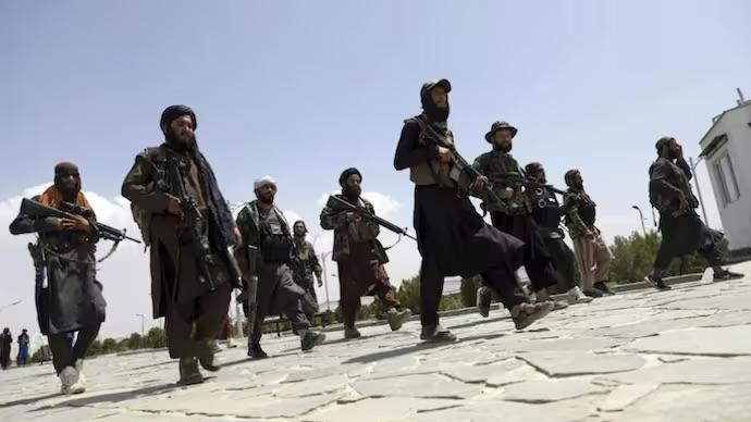 Afghanistan Taliban targets "several points" in Pakistan, tensions increase