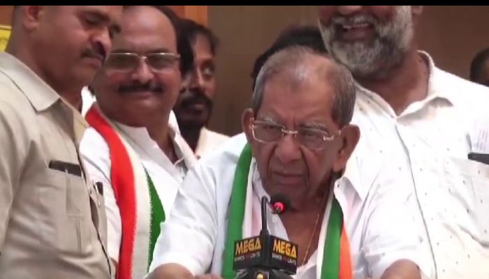 Karnataka: Congress MLA Shamanur Shivashankarappa makes misogynist remarks against BJP candidate Gayathri Siddeshwara