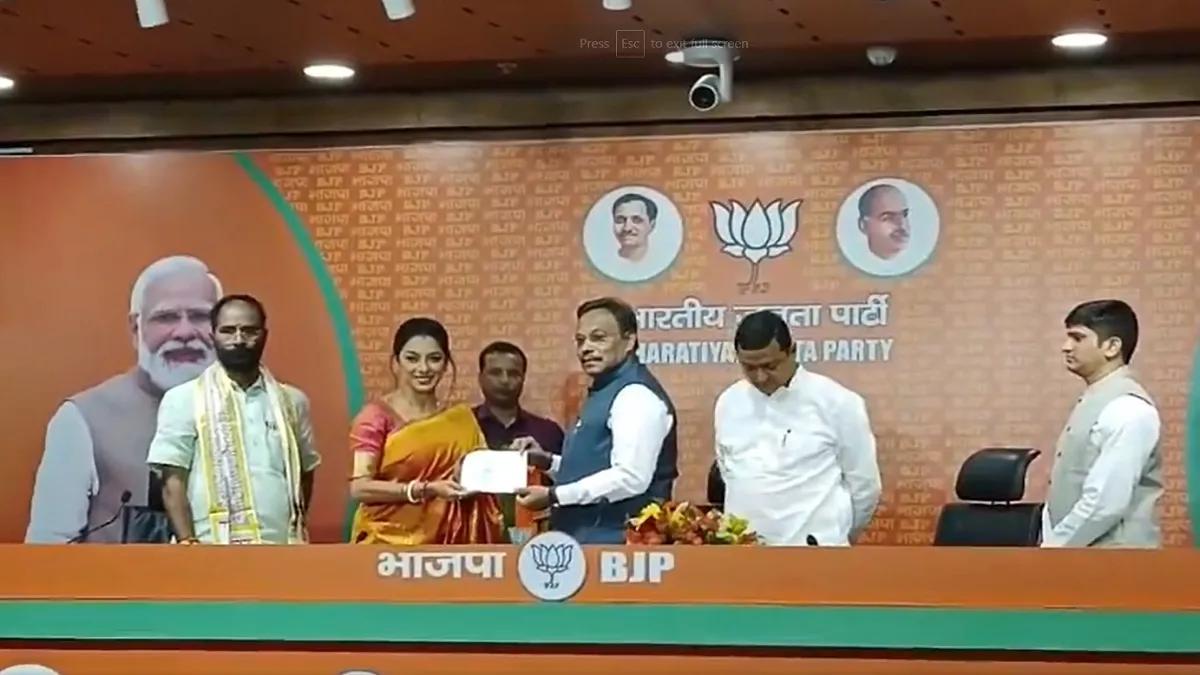 'Anupamaa' fame Rupali Ganguly joins BJP