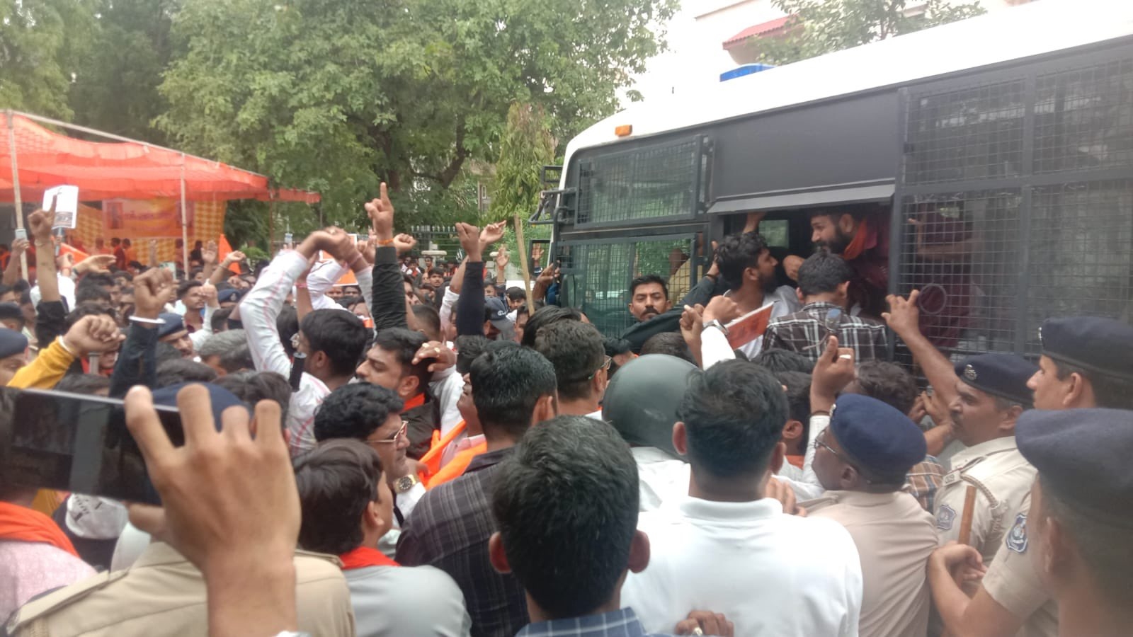 Bajrang Dal members detained in Ahmedabad for protesting against Rahul Gandhi’s anti-Hindu remarks