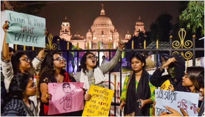 Kolkata rape case: Parents claim 'hurried cremation', cremation staff confirms 'police push'