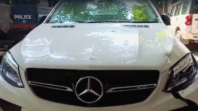 Speeding Mercedes kills a 34-year-old cycle rider in Delhi