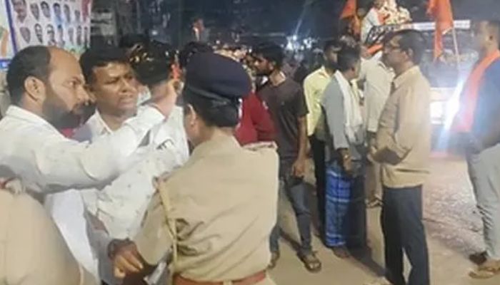 Devanagere, Karnataka: Stones pelted during Ganpati Visarjan after Muslims object to Jai Shri Ram slogans, 4 policemen injured