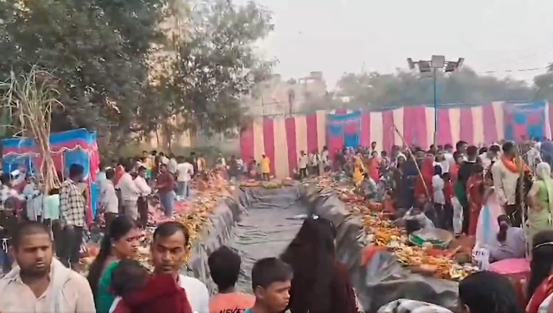 Delhi: Geeta Colony's resident protest as artificial ghats for Chhath Puja remain dry