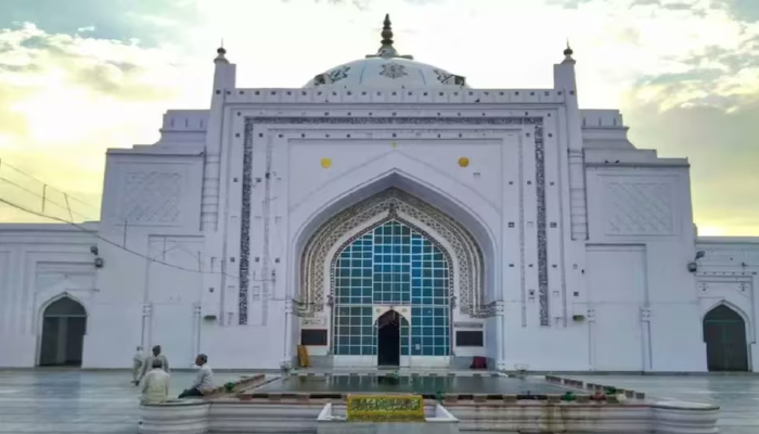 Shamsi Jama Masjid or Neelkanth Mahadev Temple: Conflict in Badaun